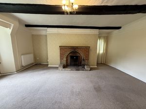 Living Room- click for photo gallery